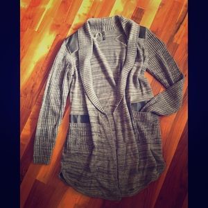 New without tags, Long sweater with pockets